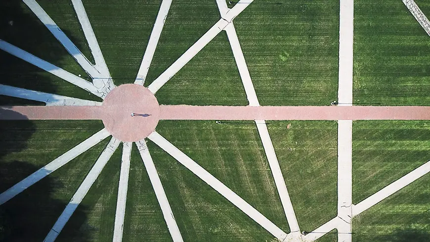 Aerial photo of the Ohio State quad with numerous sidewalks crossing over one another.