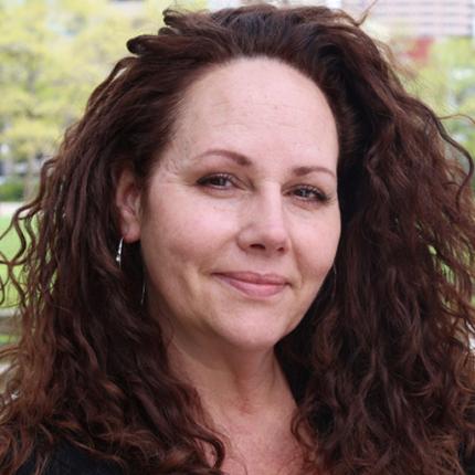 Photo portrait of author Rebecca Walters